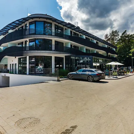 Deluxe Amber Stegna (Pomerania)