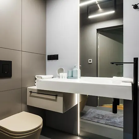 Deluxe Amber Stegna (Pomerania)