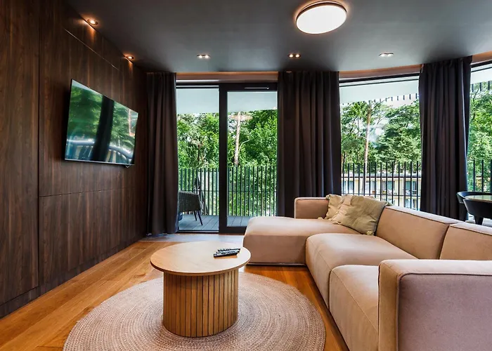 Deluxe Amber Stegna (Pomerania)